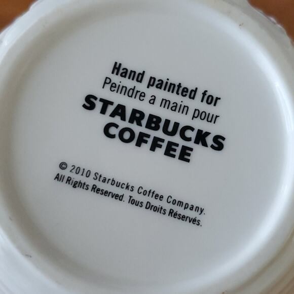 Starbucks White Red Holly Berry Mug 2010 16 oz - Picture 3 of 5